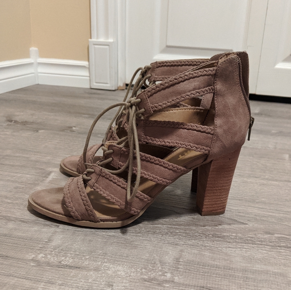 Report high heeled sandals